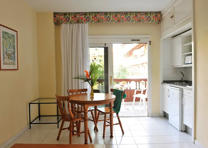 Coral Teide Mar Aparthotel 3*